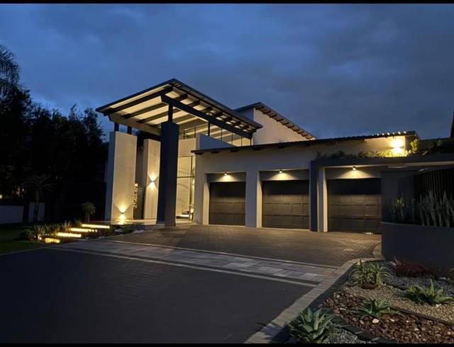 6 BEDROOM HOUSE FOR SALE IN MIDSTREAM ESTATE